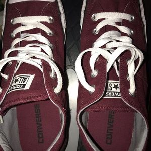Maroon converse!